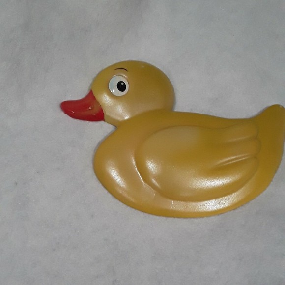 COPY - Vintage Yellow Duck Ceramic Bathroom Wall Hanging - Picture 6 of 6